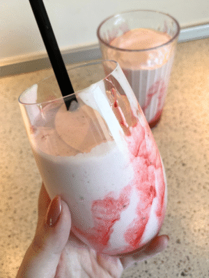 Jordbær milkshake