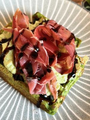 Spinat vafler & Avo-persille creme