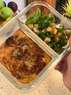 Æggekage m. salat (meal prep)